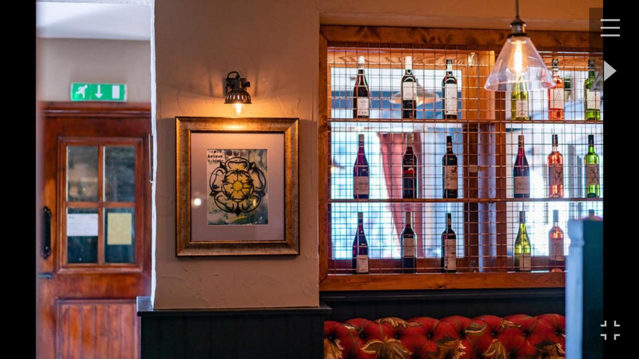 The Black Swan Hotel Leyburn Exterior photo
